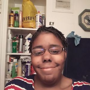 Meet your Posher, Olivia